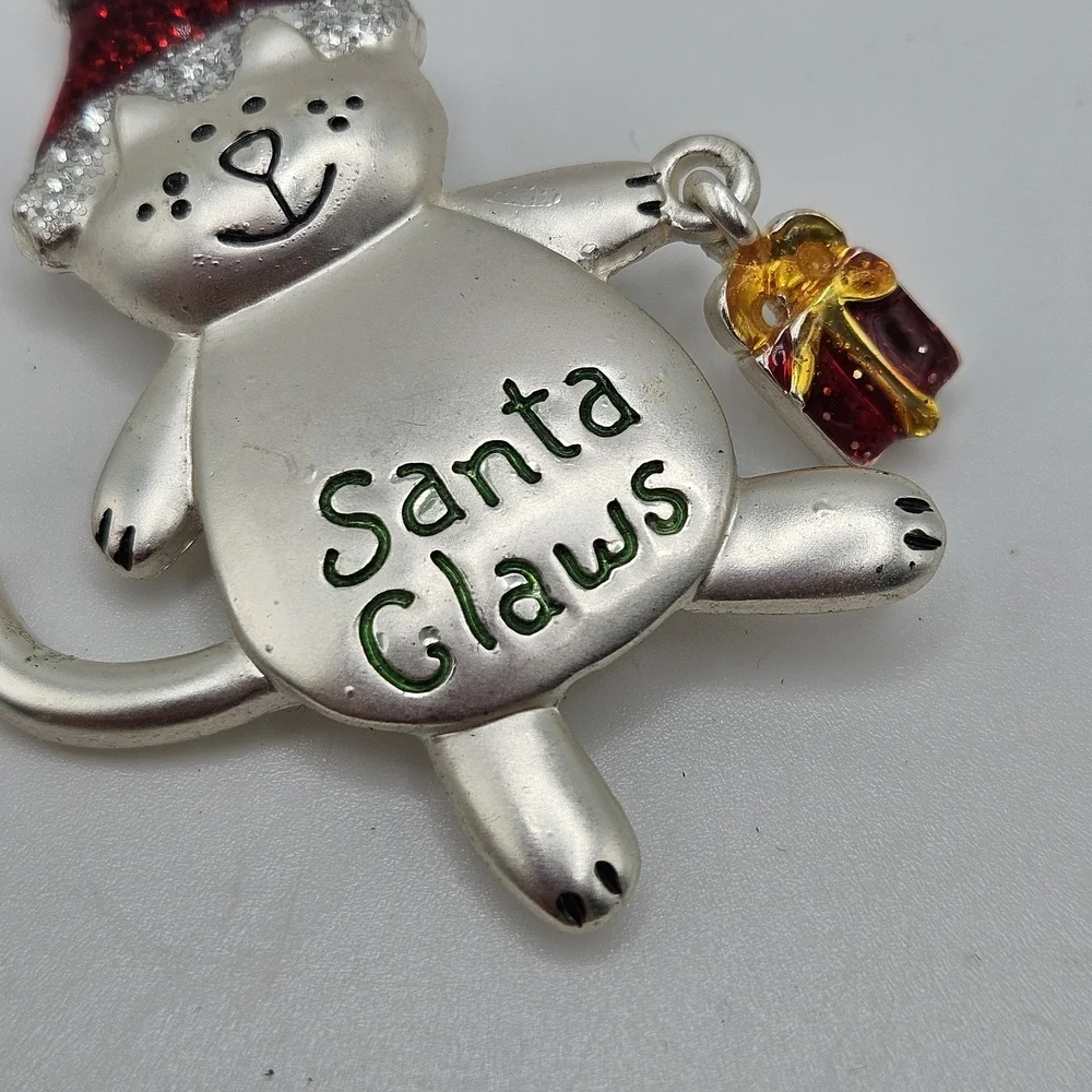 VINTAGE Christmas Cat Santa Claws Silver Tone Dangle Present Glitter Brooch Pin
